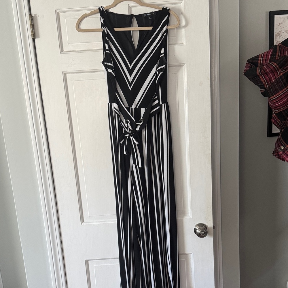 INC International Concepts Black and White Top